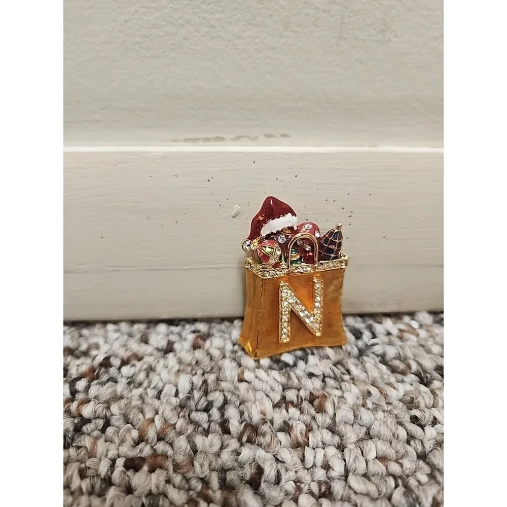 Vintage Christopher Radco Santa Gift Bag‎ Pin Brooch